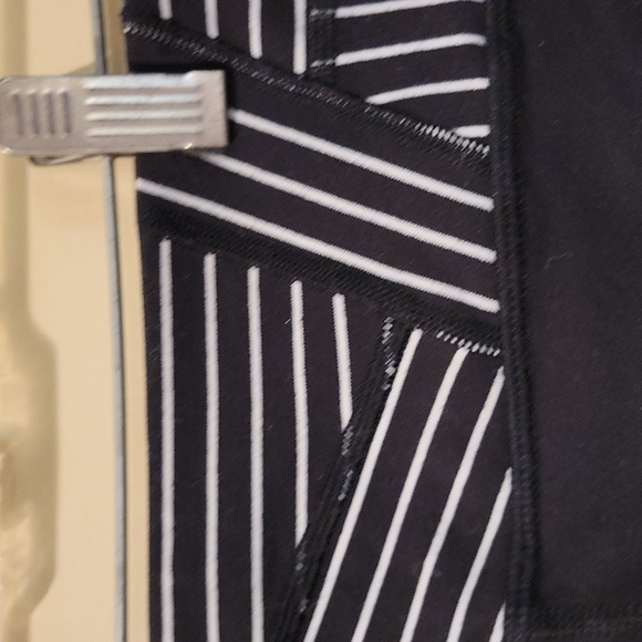 Lululemon leggings xs - Picture 4 of 5